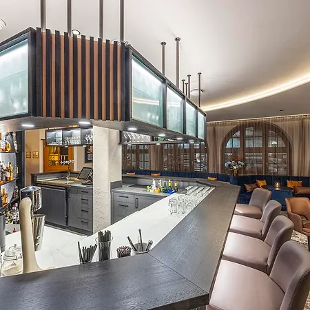 Central Sporthotel Davos מלון