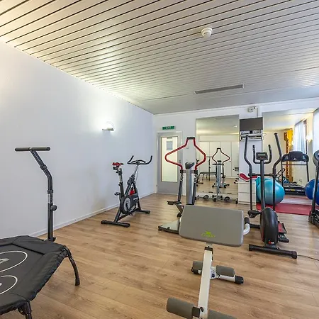 Central Sporthotel Davos מלון 4*