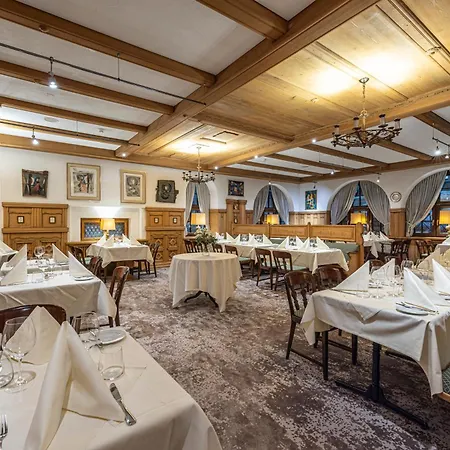 Central Sporthotel Davos מלון 4*