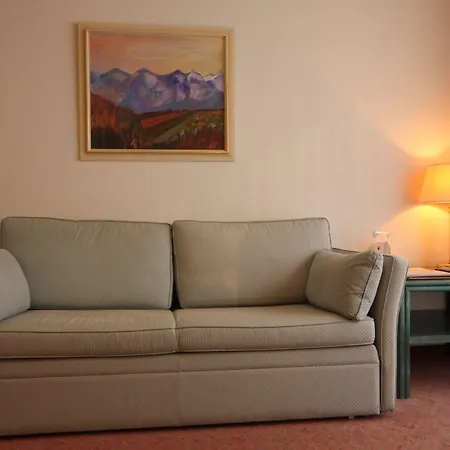 Central Sporthotel Davos 4*