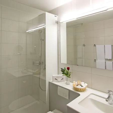 スイス クオリティ セントラル スポートホテル 4*